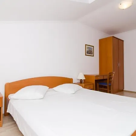 Apartment Plavac Mali *