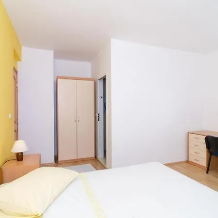 Apartment Plavac Mali *