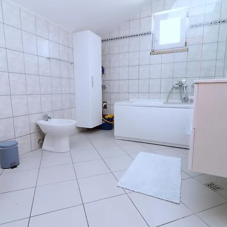 Plavac Mali Apartment *