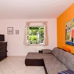 Apartment Plavac Mali