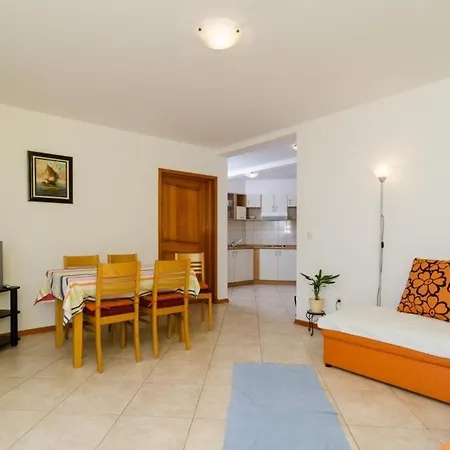 Plavac Mali Apartman *